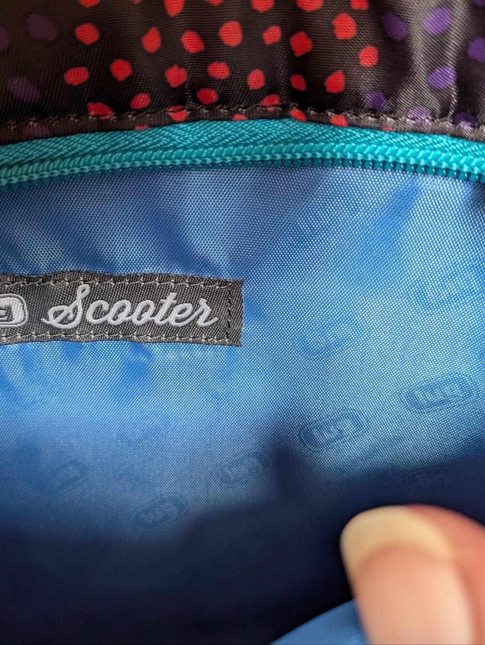Lug Scooter Lunch Bag, Multi Dot, Rare Item - Picture 2 of 3
